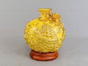 Bình hút tài lộc dát vàng thuận buồm xuôi gió hoa mẫu đơn đắp nổi