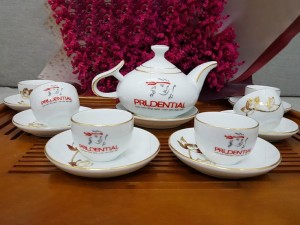 Bộ ấm chén in logo dáng thủy tiên